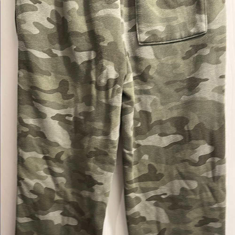 GAP Green Camouflage Sweatpants with Elastic Waistband - Picture 5 of 7